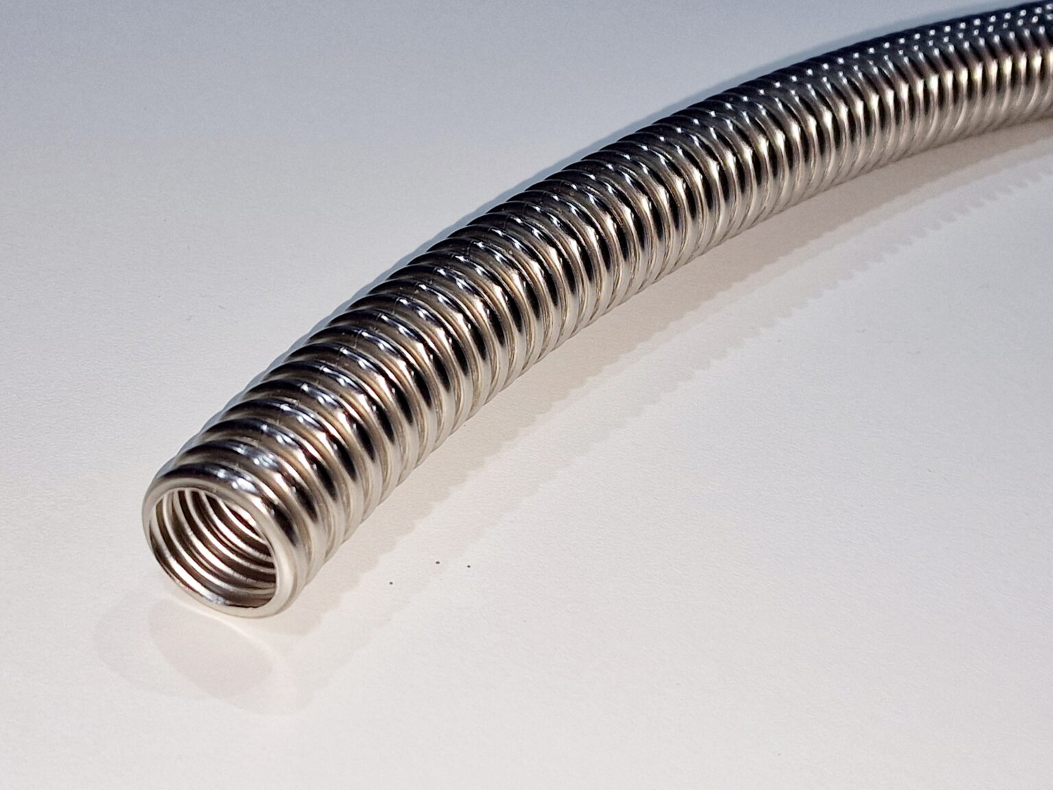 FLEXIBLE INOX ANNEL A COUPER SUR MESURE Willems Lucy FLEXIBLE INOX ANNEL A COUPER SUR MESURE Willems Lucy